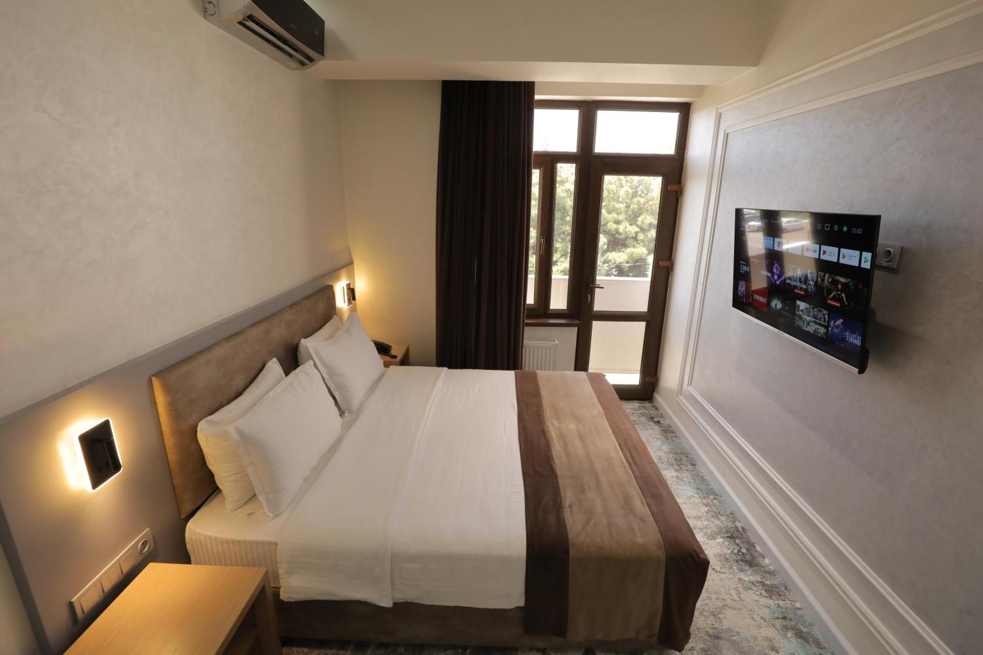 Friday Old City Hotel Tasjkent Buitenkant foto
