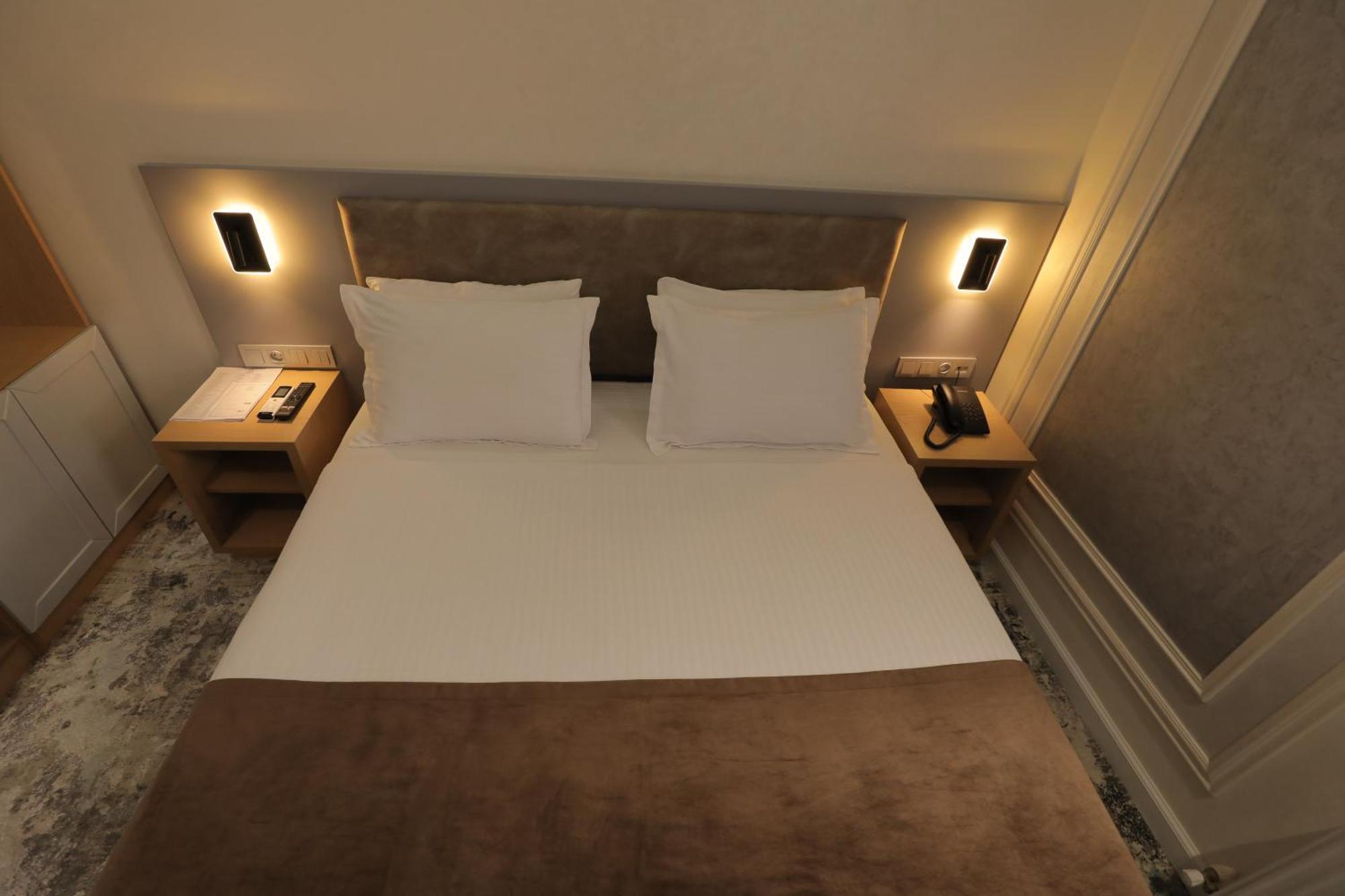 Friday Old City Hotel Tasjkent Buitenkant foto